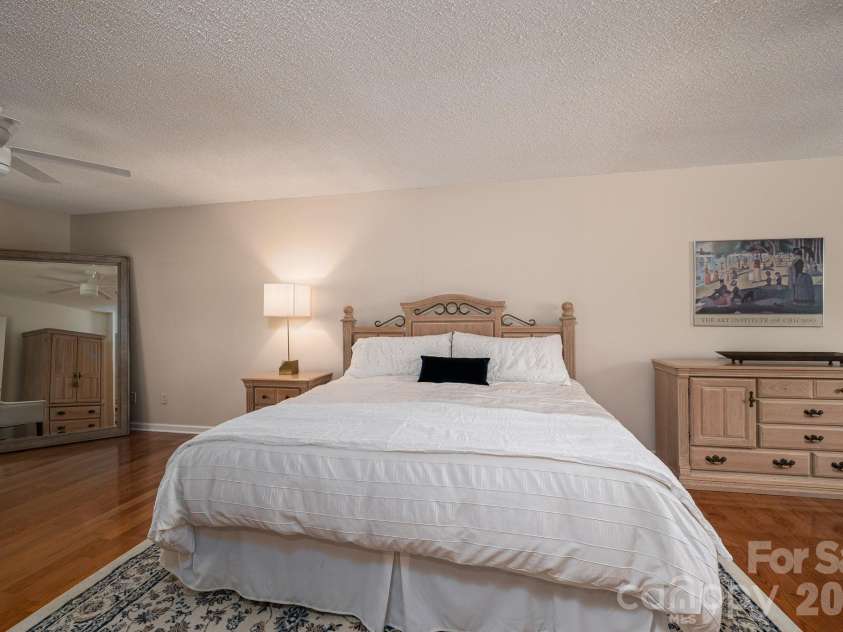 6097 Tuckborough Road, Hickory, NC 28602.  MLS# CAR4381706, YatesRealty ID 30734. 