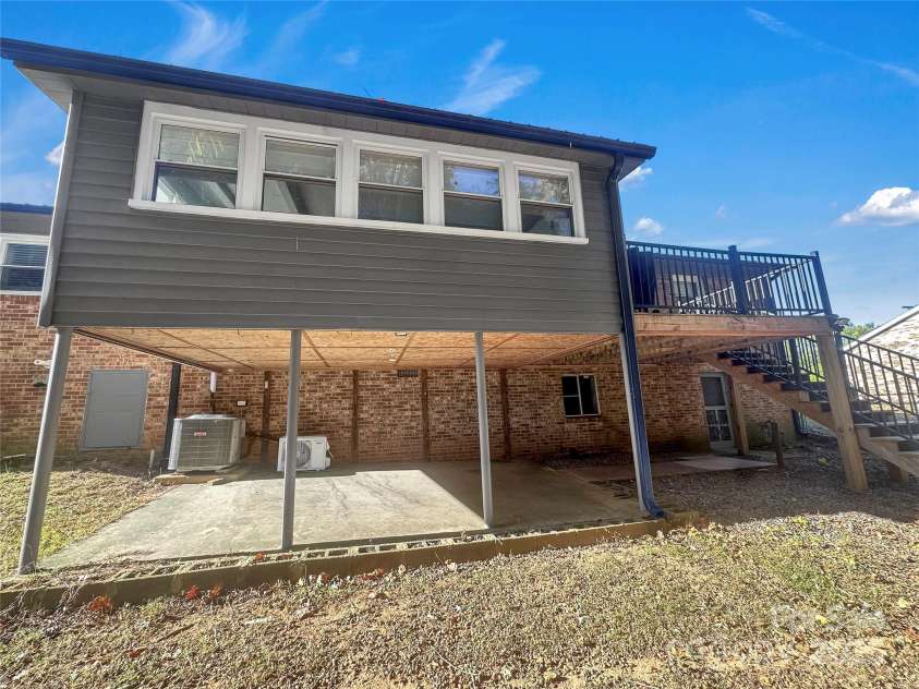812 Hill Street, Shelby, NC 28152.  MLS# CAR4327856, YatesRealty ID 30735. 