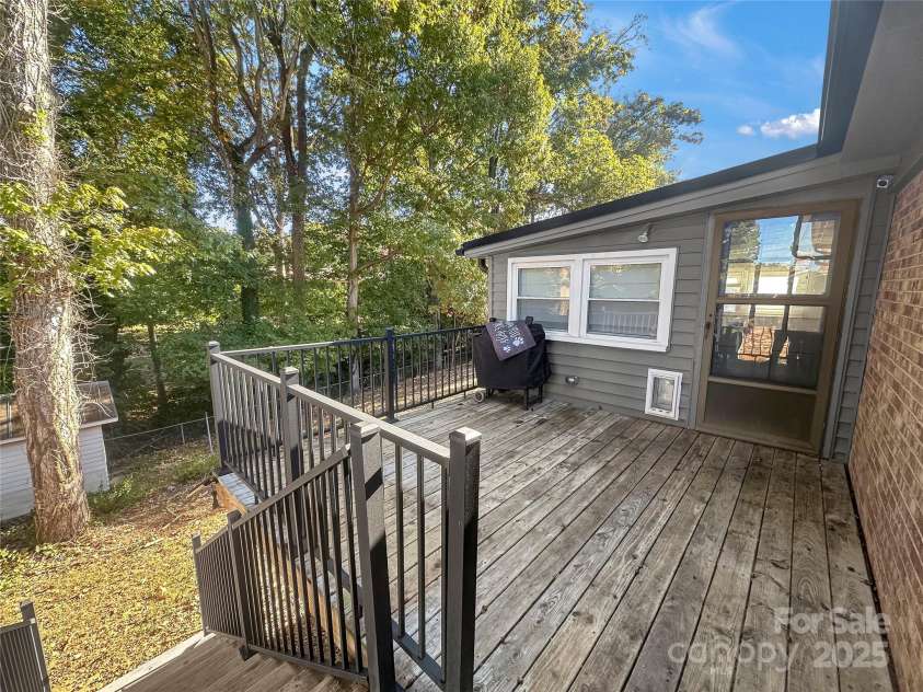 812 Hill Street, Shelby, NC 28152.  MLS# CAR4327856, YatesRealty ID 30735. 