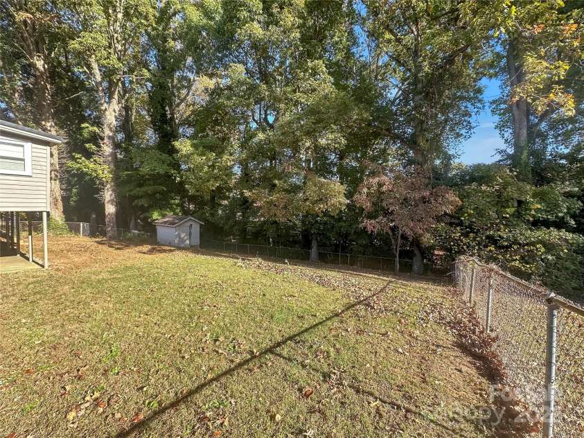 812 Hill Street, Shelby, NC 28152.  MLS# CAR4327856, YatesRealty ID 30735. 