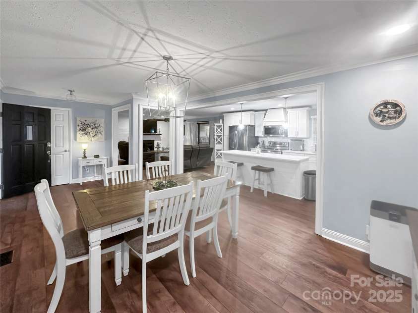 812 Hill Street, Shelby, NC 28152.  MLS# CAR4327856, YatesRealty ID 30735. 
