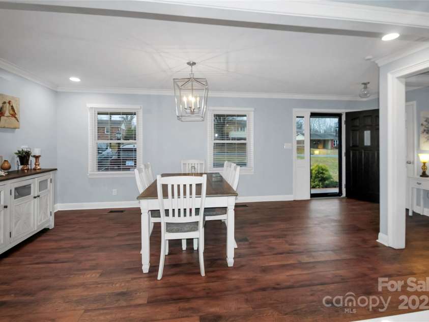 812 Hill Street, Shelby, NC 28152.  MLS# CAR4327856, YatesRealty ID 30735. 