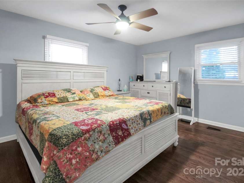 812 Hill Street, Shelby, NC 28152.  MLS# CAR4327856, YatesRealty ID 30735. 