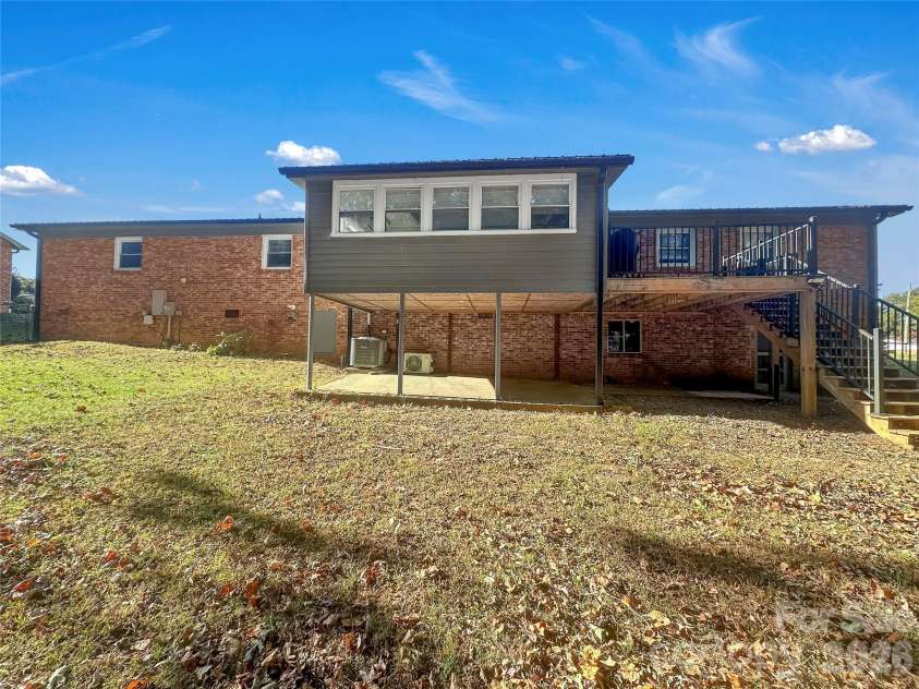 812 Hill Street, Shelby, NC 28152.  MLS# CAR4327856, YatesRealty ID 30735. 