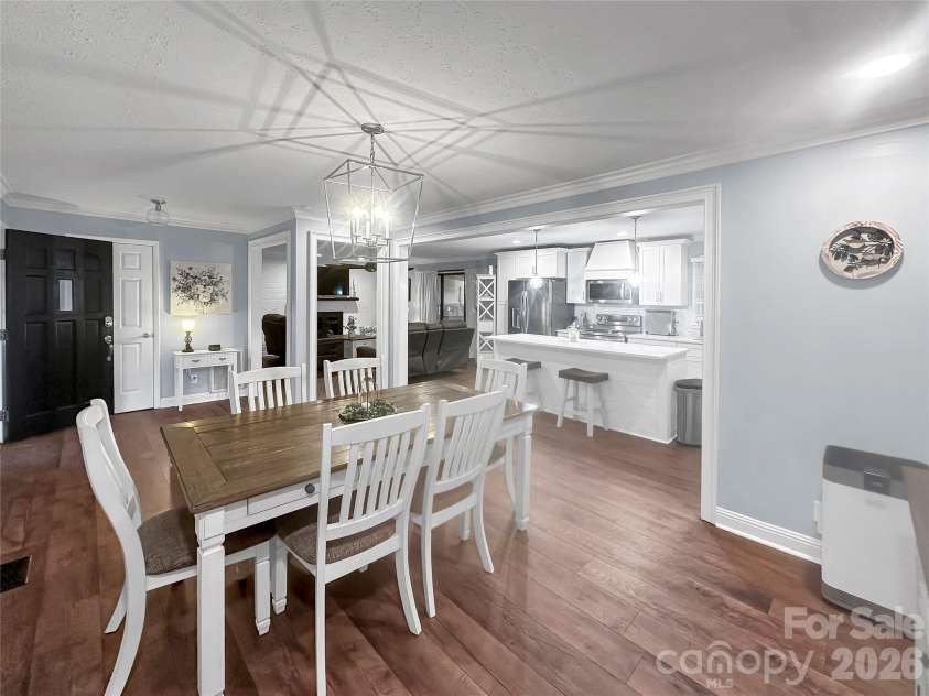 812 Hill Street, Shelby, NC 28152.  MLS# CAR4327856, YatesRealty ID 30735. 