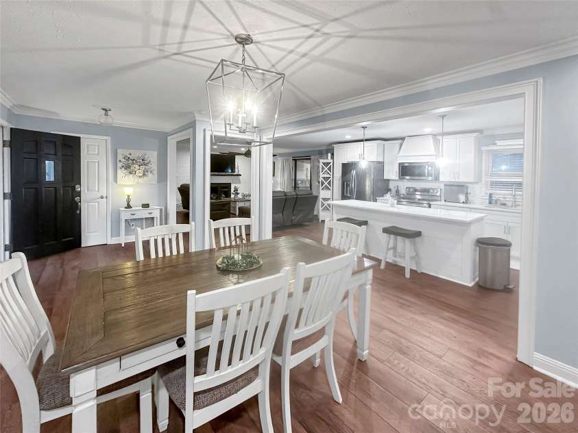 812 Hill Street, Shelby, NC 28152.  MLS# CAR4327856, YatesRealty ID 30735. 