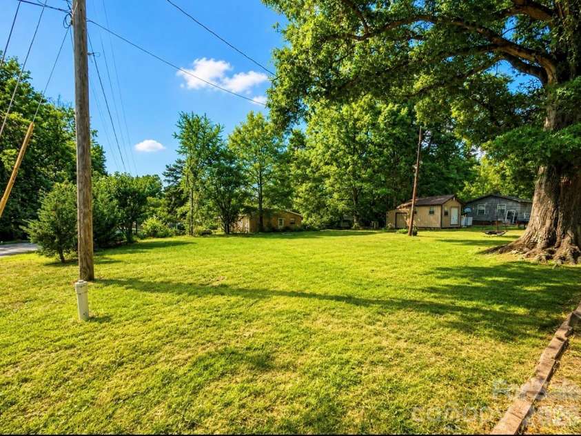 307 2nd Street, Oakboro, NC 28129.  MLS# CAR4393015, YatesRealty ID 30736. 