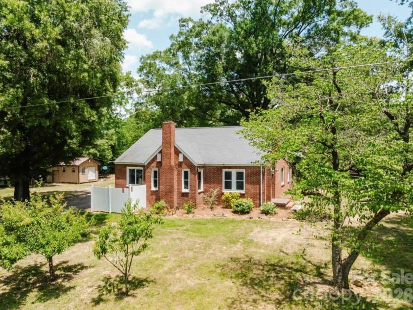 307 2nd Street, Oakboro, NC 28129.  MLS# CAR4393015, YatesRealty ID 30736. 