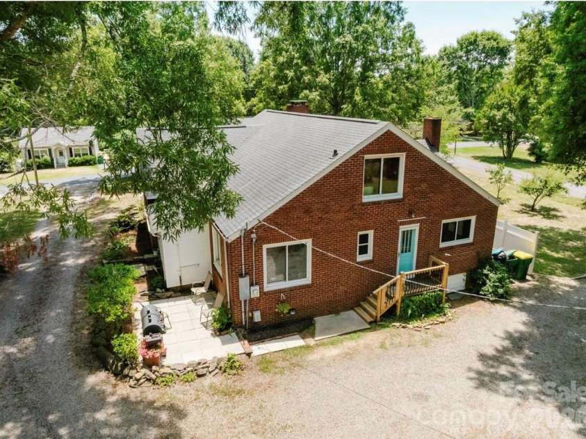 307 2nd Street, Oakboro, NC 28129.  MLS# CAR4393015, YatesRealty ID 30736. 