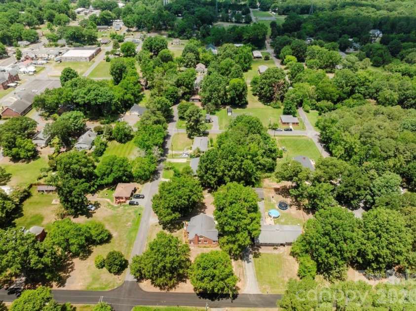 307 2nd Street, Oakboro, NC 28129.  MLS# CAR4393015, YatesRealty ID 30736. 