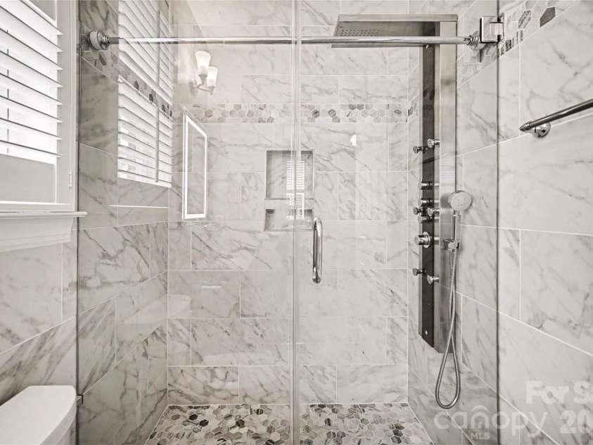 2848 Arrowwood Lane, Rock Hill, SC 29732.  MLS# CAR4414290, YatesRealty ID 30737. Beautiful shower