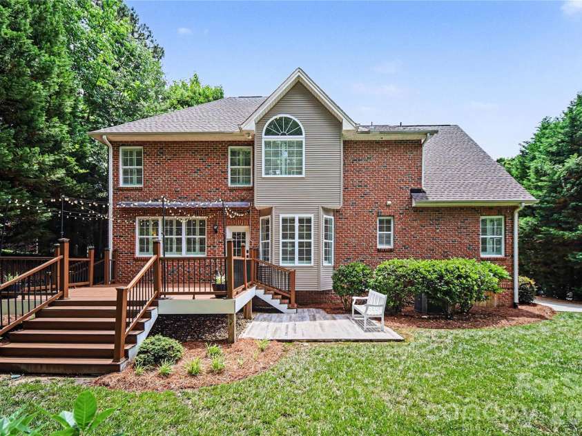 2848 Arrowwood Lane, Rock Hill, SC 29732.  MLS# CAR4414290, YatesRealty ID 30737. Great backyard for entertaining!