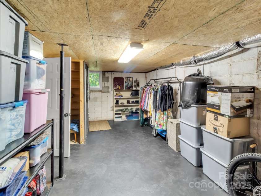 340 Mauney Cove Road, Waynesville, NC 28786.  MLS# CAR4329954, YatesRealty ID 30737. 