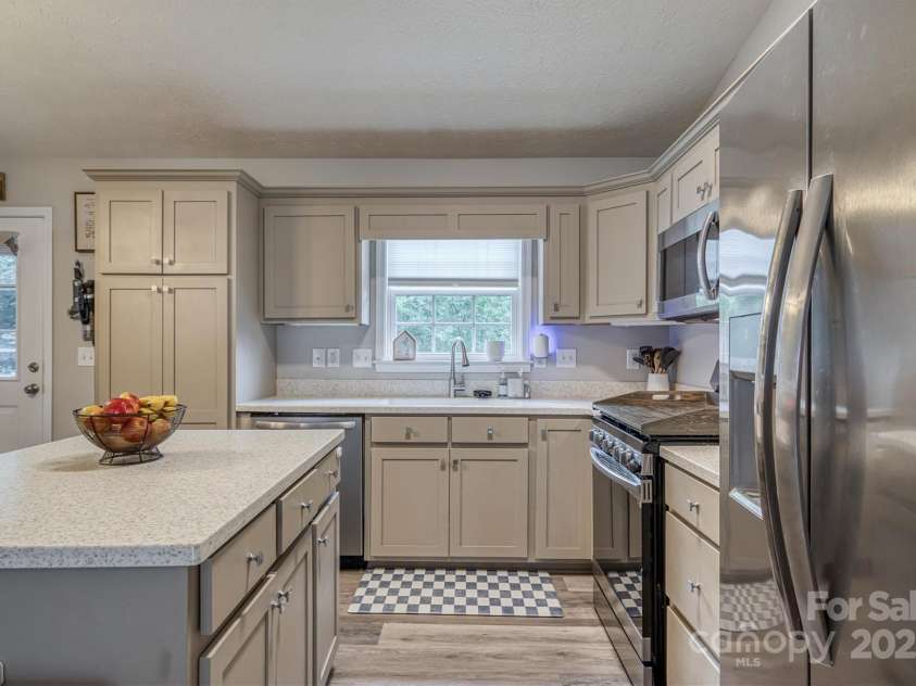 1102 Allman Ridge Road, Morganton, NC 28655.  MLS# CAR4283799, YatesRealty ID 30738. 