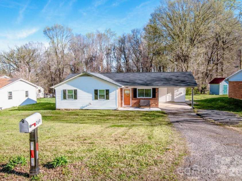 269 Mountview Drive, Mocksville, NC 27028.  MLS# CAR4359673, YatesRealty ID 30738. 