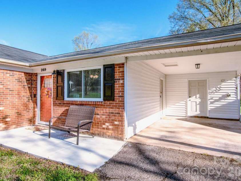 269 Mountview Drive, Mocksville, NC 27028.  MLS# CAR4359673, YatesRealty ID 30738. 