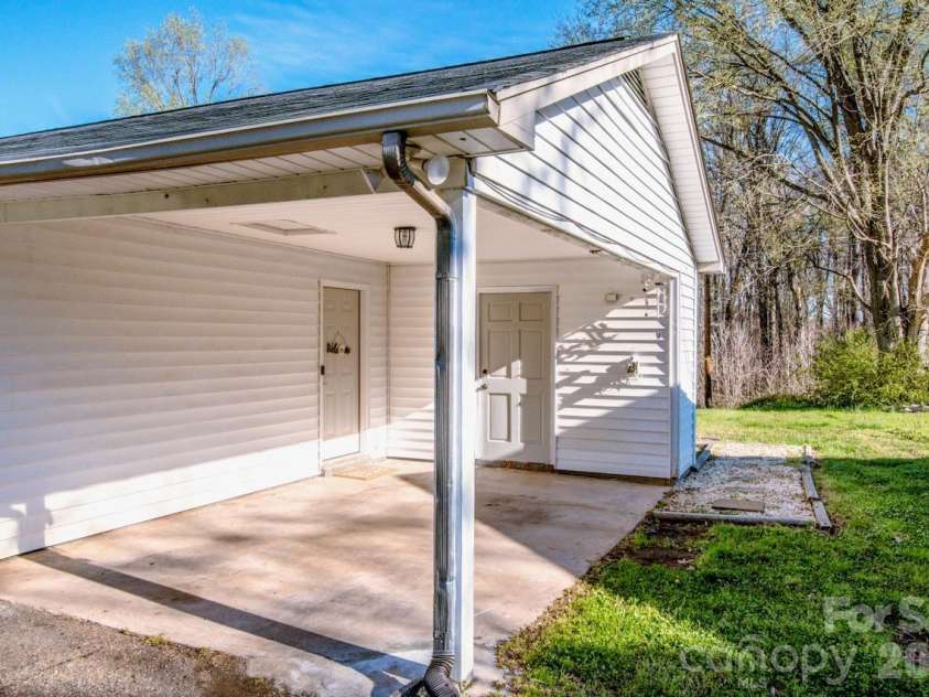 269 Mountview Drive, Mocksville, NC 27028.  MLS# CAR4359673, YatesRealty ID 30738. 