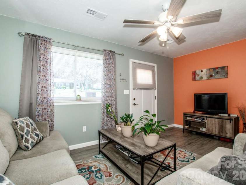 269 Mountview Drive, Mocksville, NC 27028.  MLS# CAR4359673, YatesRealty ID 30738. 