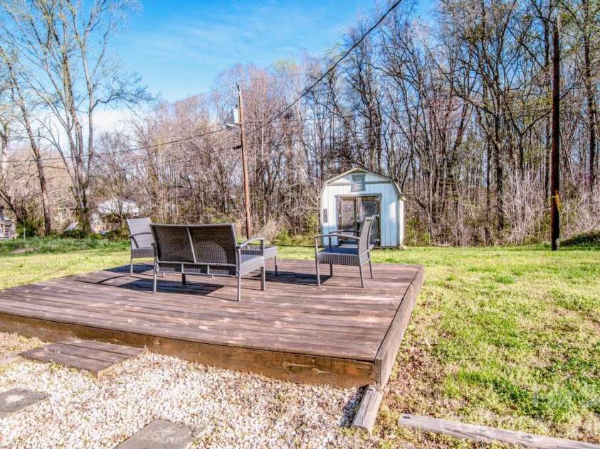 269 Mountview Drive, Mocksville, NC 27028.  MLS# CAR4359673, YatesRealty ID 30738. 