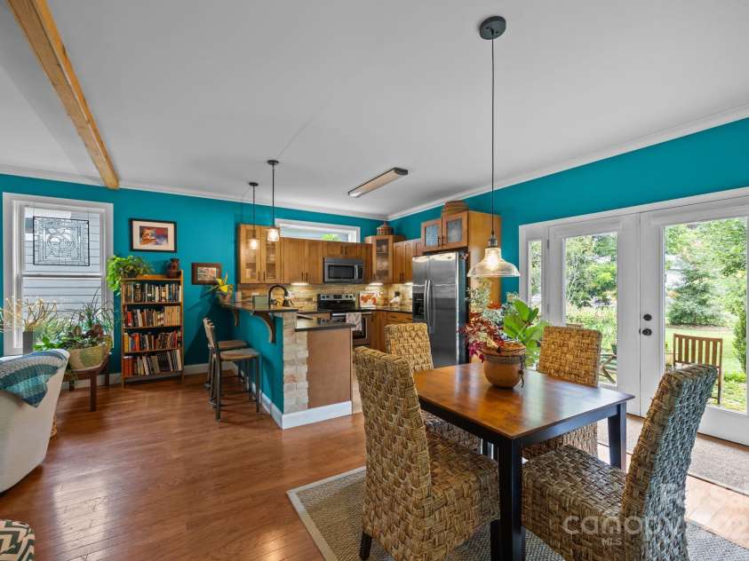 26 Destination Drive, Asheville, NC 28806.  MLS# CAR4289042, YatesRealty ID 30739. 