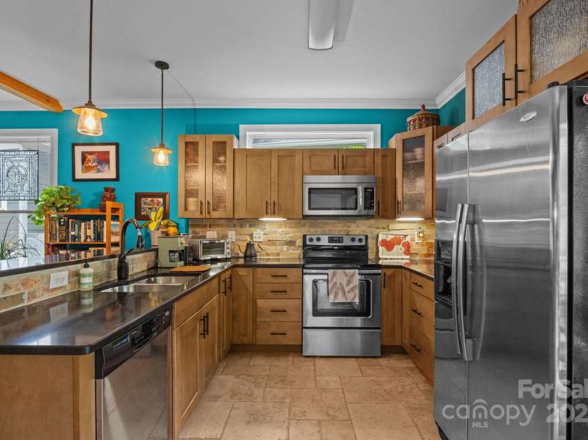 26 Destination Drive, Asheville, NC 28806.  MLS# CAR4289042, YatesRealty ID 30739. 