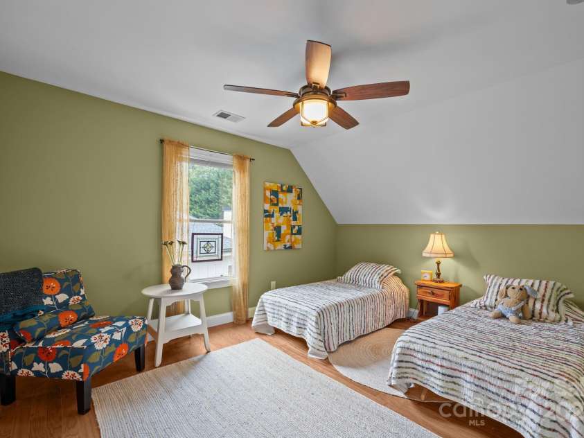 26 Destination Drive, Asheville, NC 28806.  MLS# CAR4289042, YatesRealty ID 30739. 