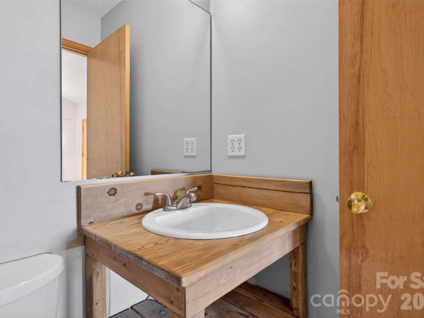 66 Misery Ridge None, Mill Spring, NC 28756.  MLS# CAR4386144, YatesRealty ID 30739. 