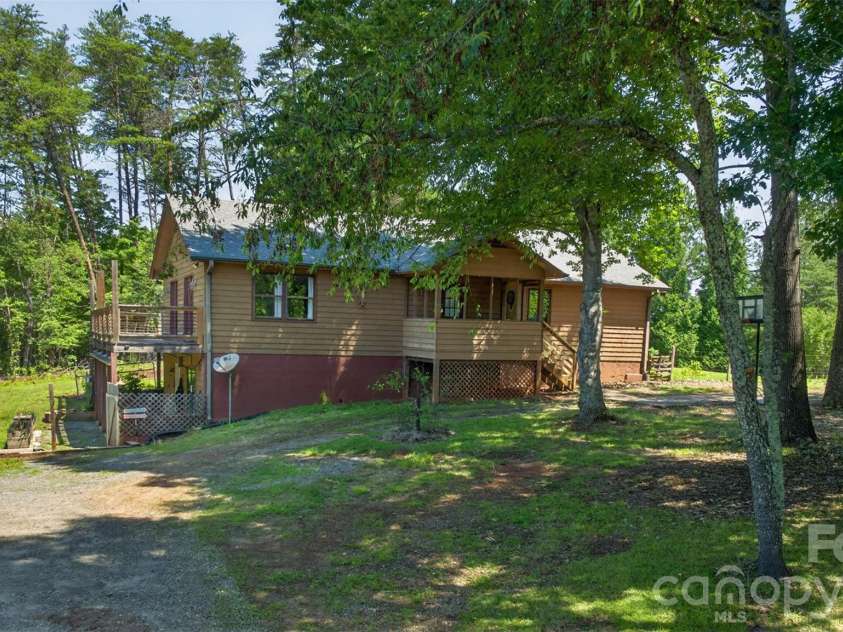 66 Misery Ridge None, Mill Spring, NC 28756.  MLS# CAR4386144, YatesRealty ID 30739. Circular drive for convenience.