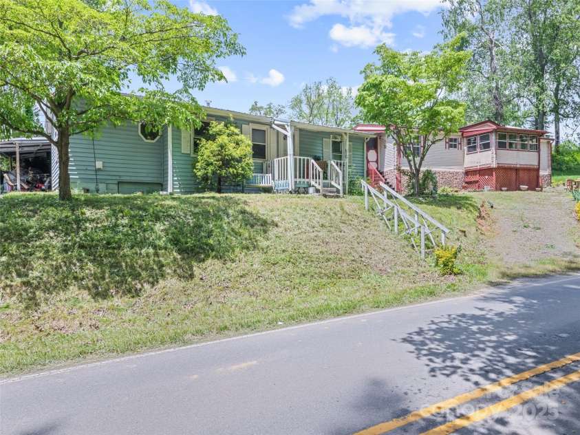 3383 Thickety Road, Clyde, NC 28721.  MLS# CAR4307368, YatesRealty ID 3074. 