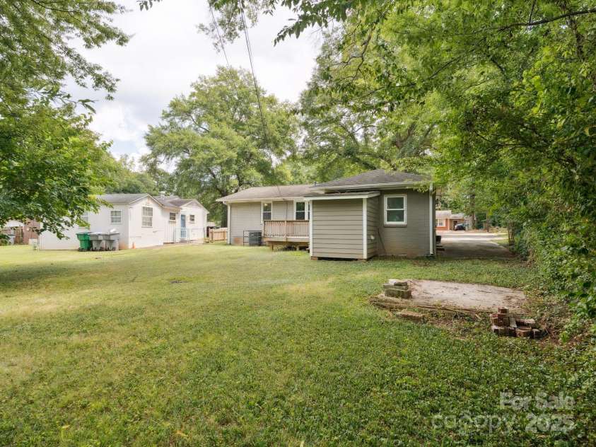 3426 Revolution Park Drive, Charlotte, NC 28217.  MLS# CAR4286584, YatesRealty ID 30740. Backyard