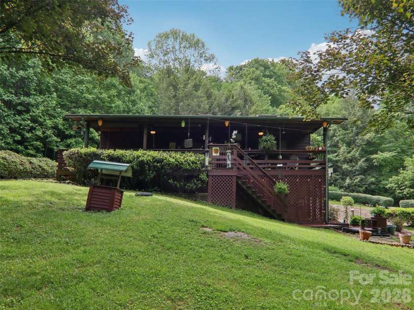 457 Shady Ridge Road, Waynesville, NC 28785.  MLS# CAR4358045, YatesRealty ID 30740. 
