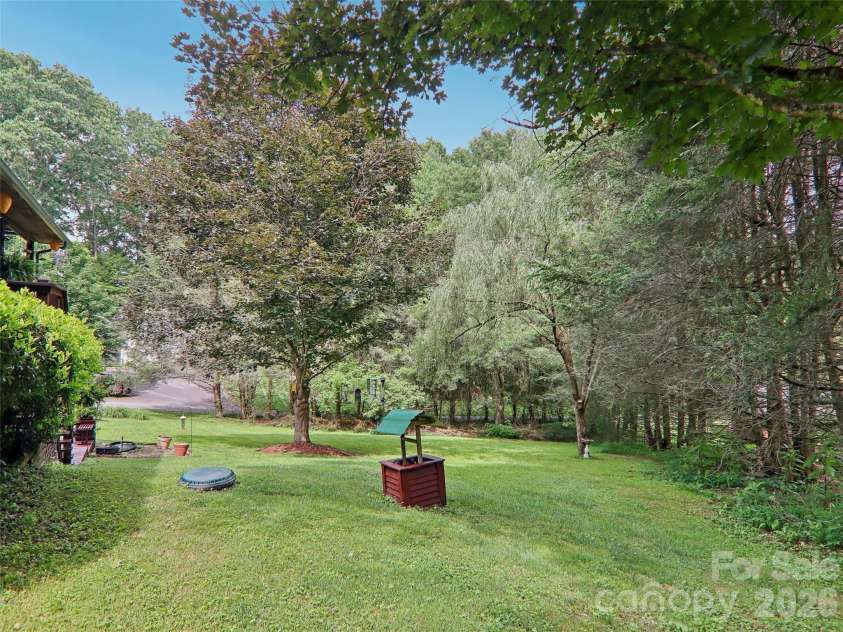 457 Shady Ridge Road, Waynesville, NC 28785.  MLS# CAR4358045, YatesRealty ID 30740. 