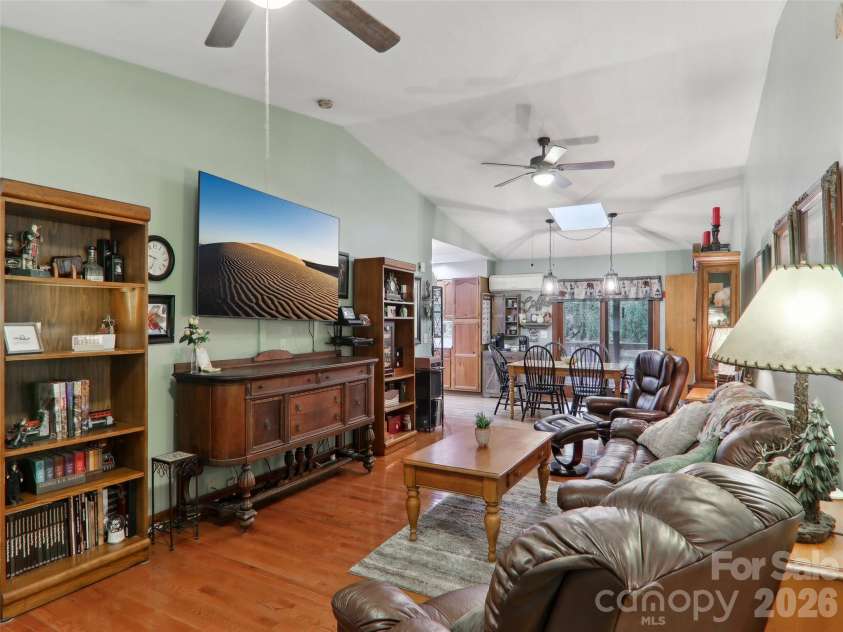 457 Shady Ridge Road, Waynesville, NC 28785.  MLS# CAR4358045, YatesRealty ID 30740. 