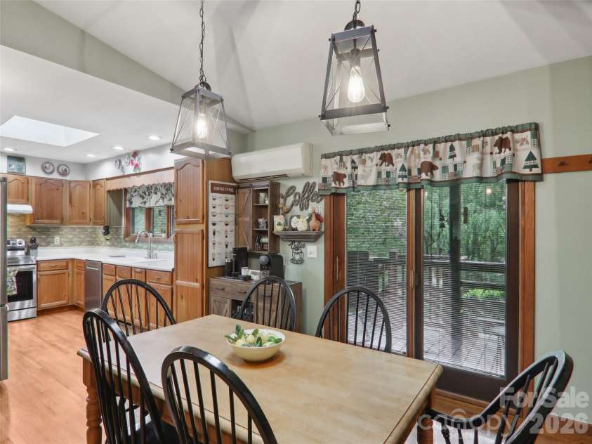 457 Shady Ridge Road, Waynesville, NC 28785.  MLS# CAR4358045, YatesRealty ID 30740. 