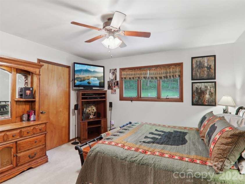 457 Shady Ridge Road, Waynesville, NC 28785.  MLS# CAR4358045, YatesRealty ID 30740. 