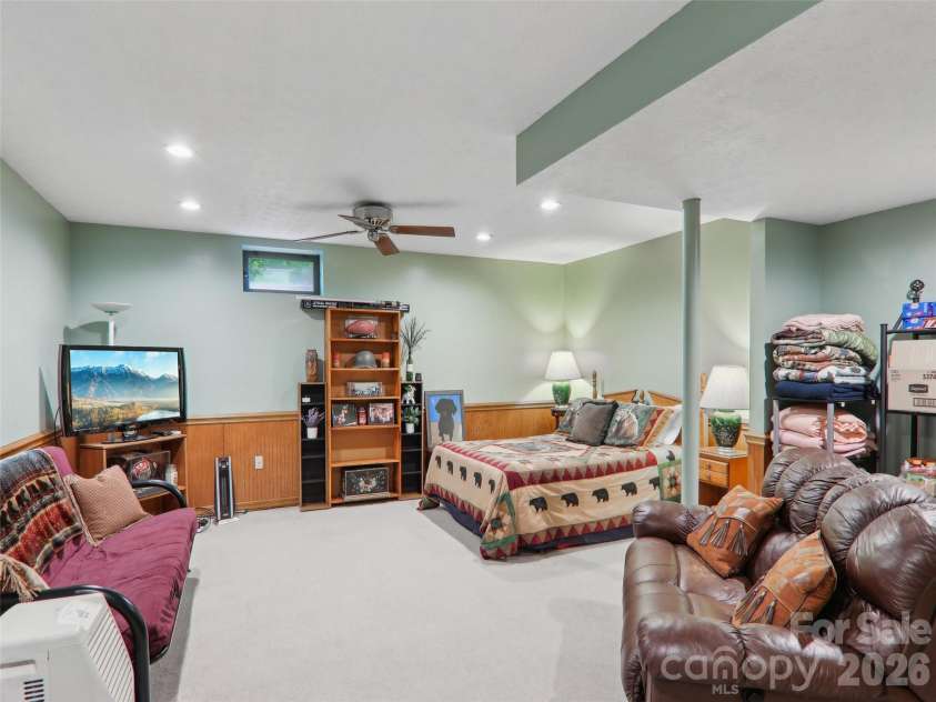 457 Shady Ridge Road, Waynesville, NC 28785.  MLS# CAR4358045, YatesRealty ID 30740. 
