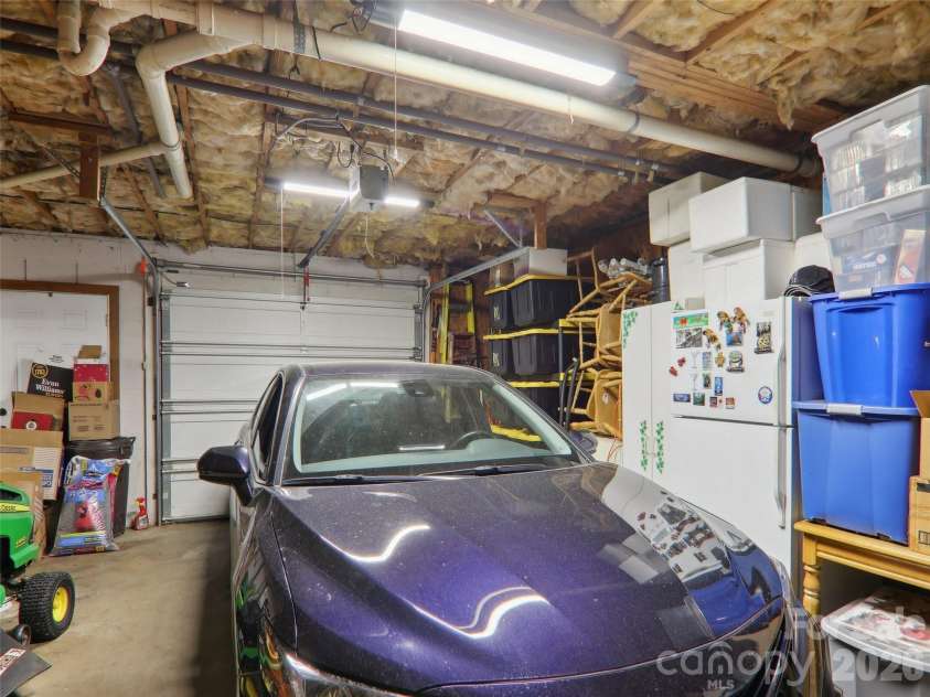 457 Shady Ridge Road, Waynesville, NC 28785.  MLS# CAR4358045, YatesRealty ID 30740. 