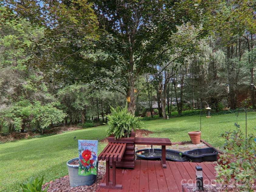 457 Shady Ridge Road, Waynesville, NC 28785.  MLS# CAR4358045, YatesRealty ID 30740. 