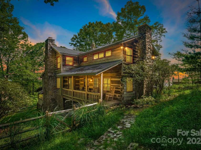 50 Mountain Top Lane, Mars Hill, NC 28754.  MLS# CAR4276175, YatesRealty ID 30742. 