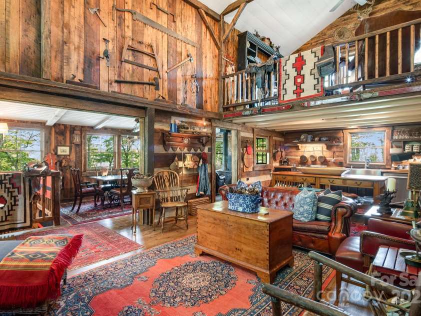 50 Mountain Top Lane, Mars Hill, NC 28754.  MLS# CAR4276175, YatesRealty ID 30742. 