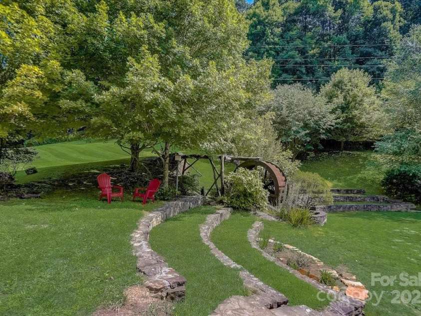 50 Mountain Top Lane, Mars Hill, NC 28754.  MLS# CAR4276175, YatesRealty ID 30742. Wolf Laurel Amphitheater