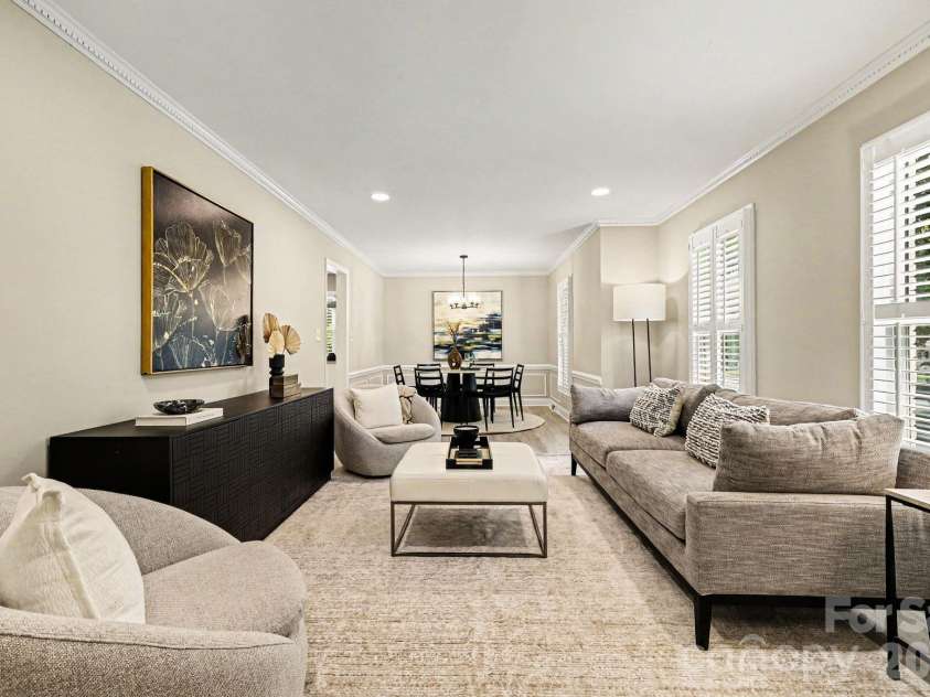 6818 Candlewyck Lane, Charlotte, NC 28226.  MLS# CAR4389235, YatesRealty ID 30742. 