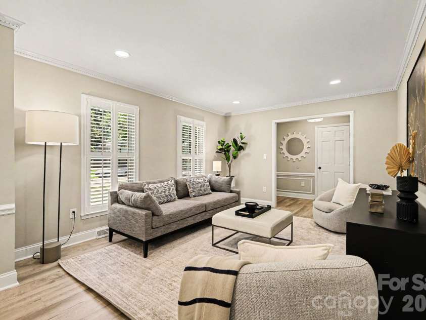 6818 Candlewyck Lane, Charlotte, NC 28226.  MLS# CAR4389235, YatesRealty ID 30742. 