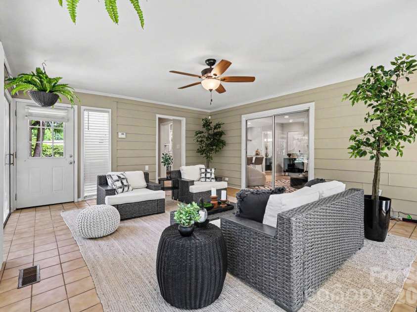 6818 Candlewyck Lane, Charlotte, NC 28226.  MLS# CAR4389235, YatesRealty ID 30742. 