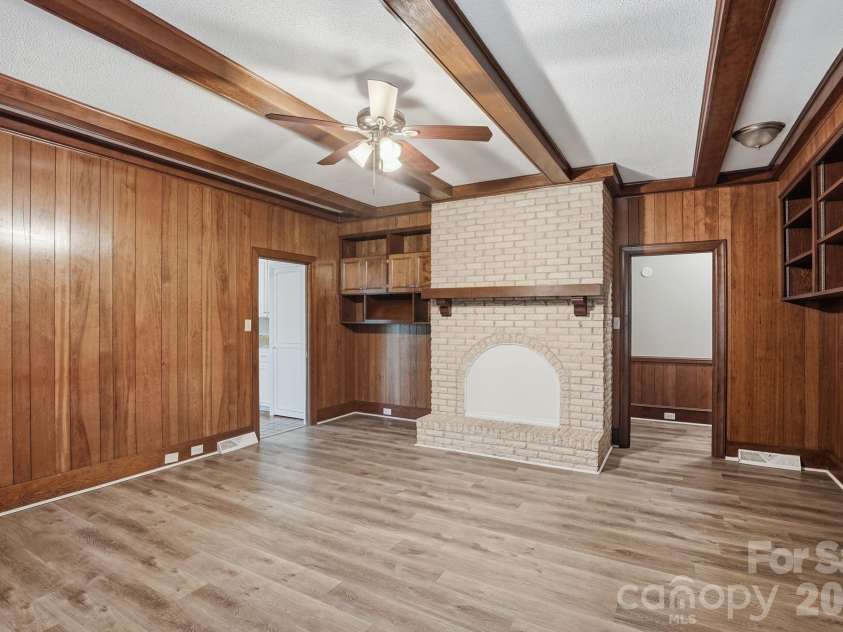 127 Forest Hills Drive, Monroe, NC 28112.  MLS# CAR4391330, YatesRealty ID 30743. 