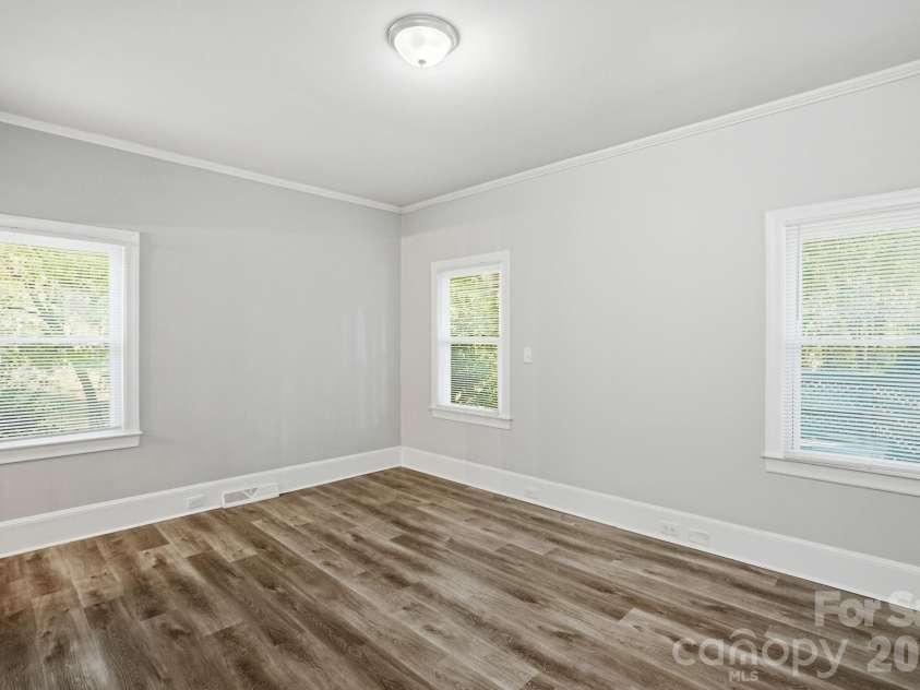 127 Forest Hills Drive, Monroe, NC 28112.  MLS# CAR4391330, YatesRealty ID 30743. 