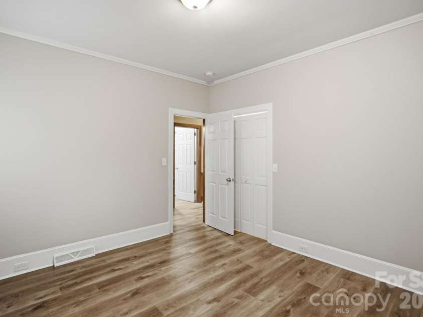 127 Forest Hills Drive, Monroe, NC 28112.  MLS# CAR4391330, YatesRealty ID 30743. 