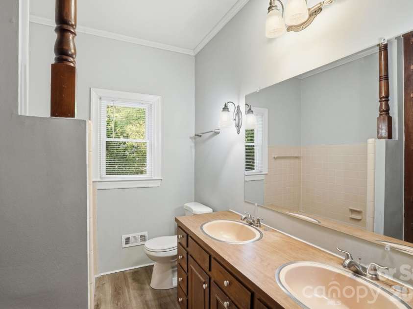 127 Forest Hills Drive, Monroe, NC 28112.  MLS# CAR4391330, YatesRealty ID 30743. 