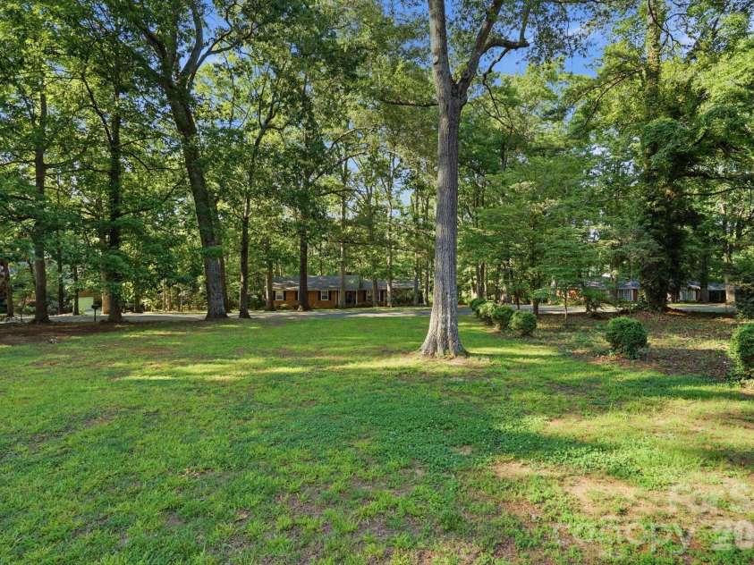 127 Forest Hills Drive, Monroe, NC 28112.  MLS# CAR4391330, YatesRealty ID 30743. 