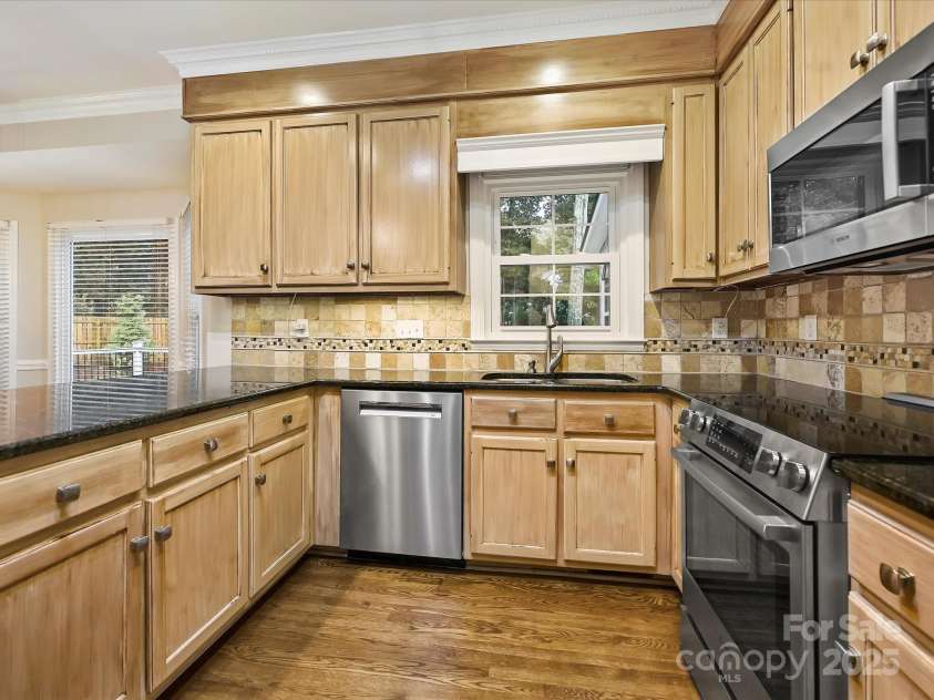 4810 Eddystone Drive, Charlotte, NC 28270.  MLS# CAR4289408, YatesRealty ID 30743. 